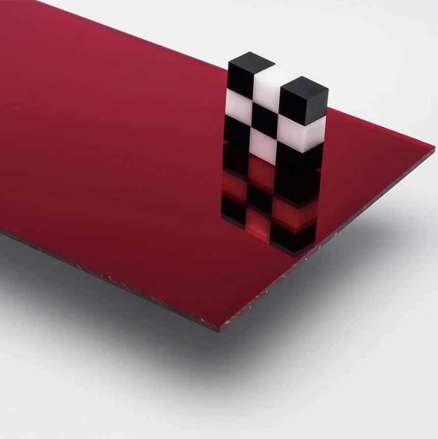0,80 Kırmızı Aynalı Pleksi Levha (122×244 cm)